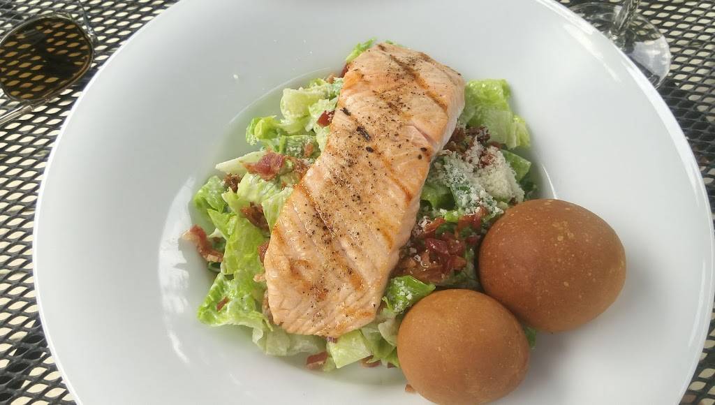 The Westover Inn | restaurant | 300 Thomas St, St. Marys, ON N4X 1B1, Canada | 5192842977 OR +1 519-284-2977