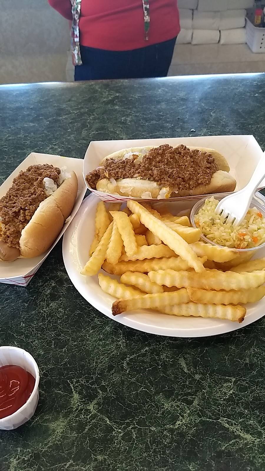 Dixie Drive In | restaurant | 600 Montague Ave, Greenwood, SC 29649, USA | 8642292312 OR +1 864-229-2312