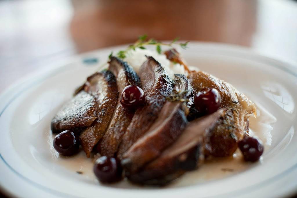 M.C. Perkins Cove | restaurant | 111 Perkins Cove Rd, Ogunquit, ME 03907, USA | 2076466263 OR +1 207-646-6263