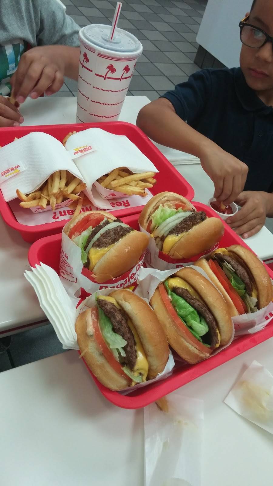 In-N-Out Burger | restaurant | 9585 W Camelback Rd, Phoenix, AZ 85037, USA | 8007861000 OR +1 800-786-1000