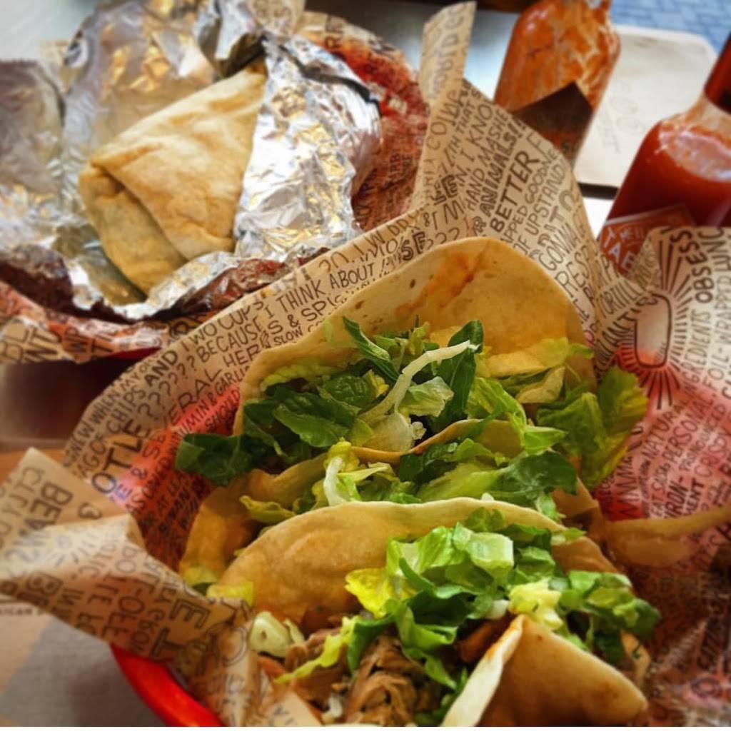 Chipotle Mexican Grill | restaurant | 801 Congress Ave Ste 100, Austin, TX 78701, USA | 5123911668 OR +1 512-391-1668