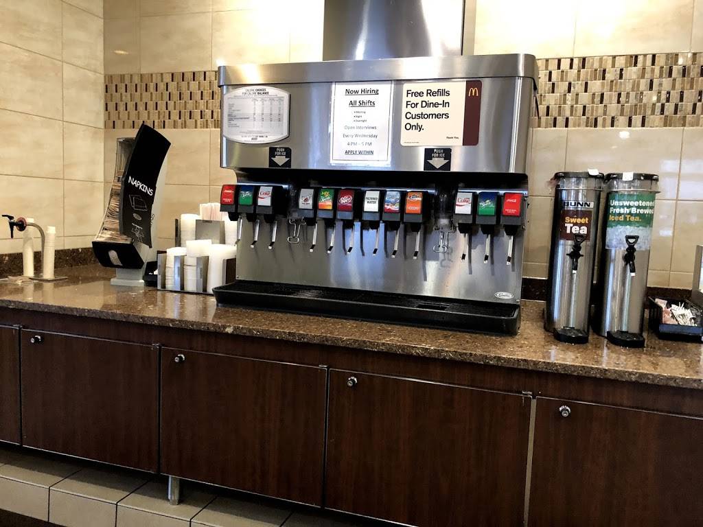 McDonalds | cafe | 1039 E 9th St, Lockport, IL 60441, USA | 8158386304 OR +1 815-838-6304