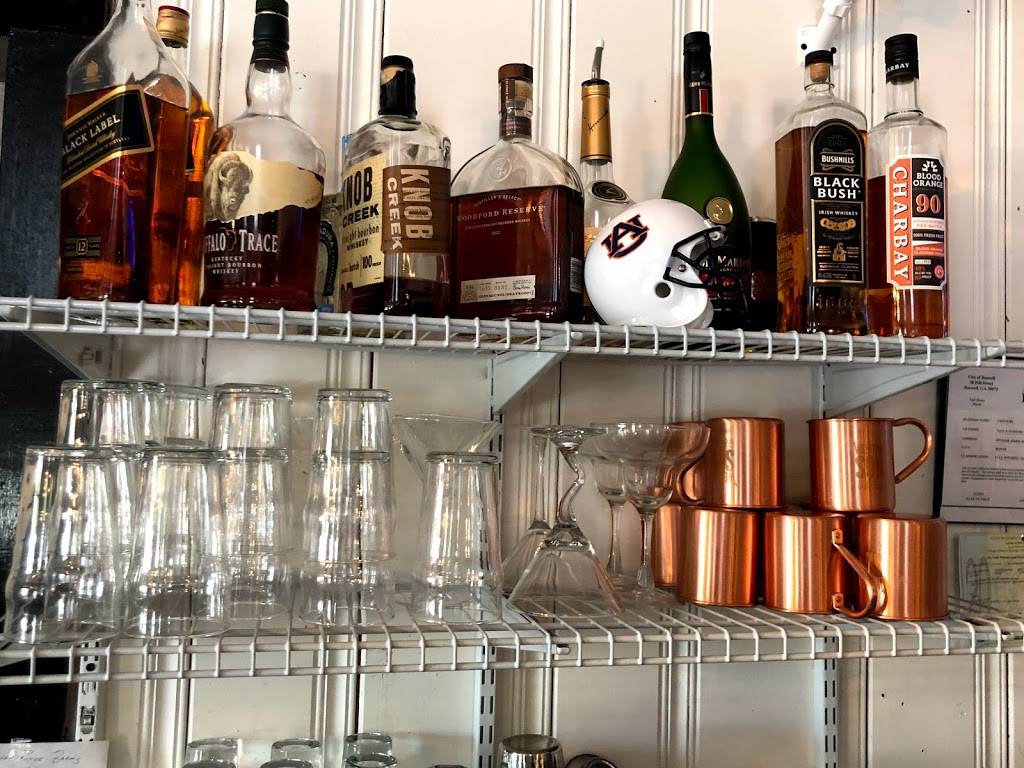 Chipper’s Club | restaurant | 659 Atlanta St, Roswell, GA 30075, USA | 4702821892 OR +1 470-282-1892