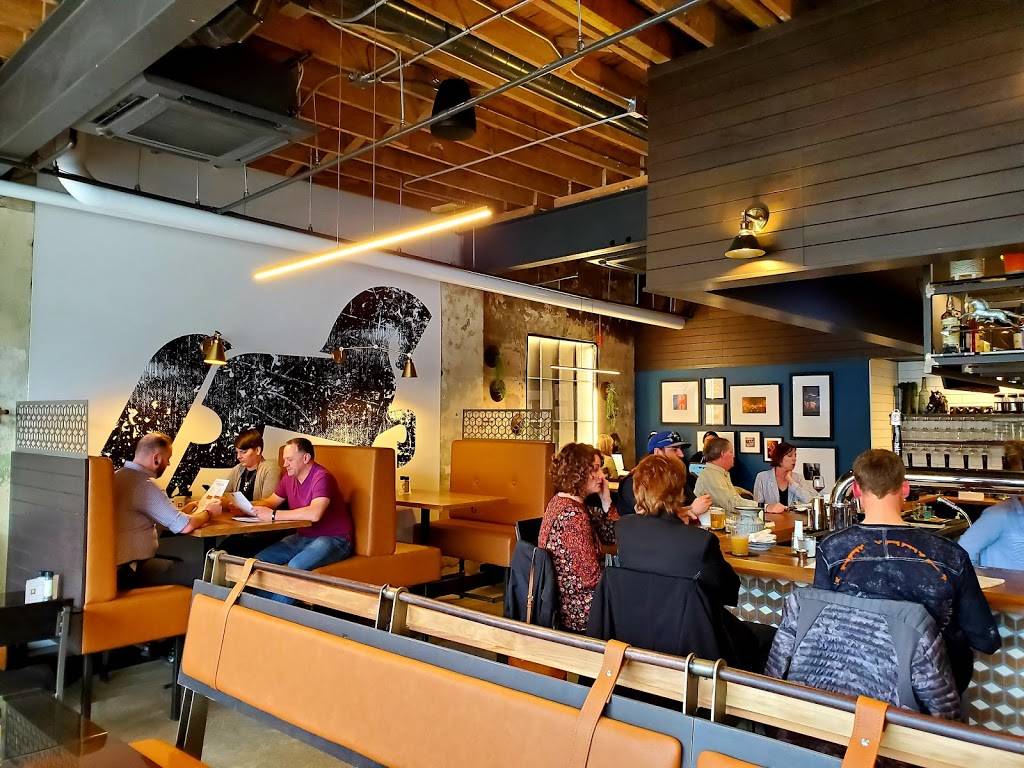 The Friesian Gastro Pub | restaurant | 720 Michigan St NE, Grand Rapids, MI 49503, USA | 6168253001 OR +1 616-825-3001