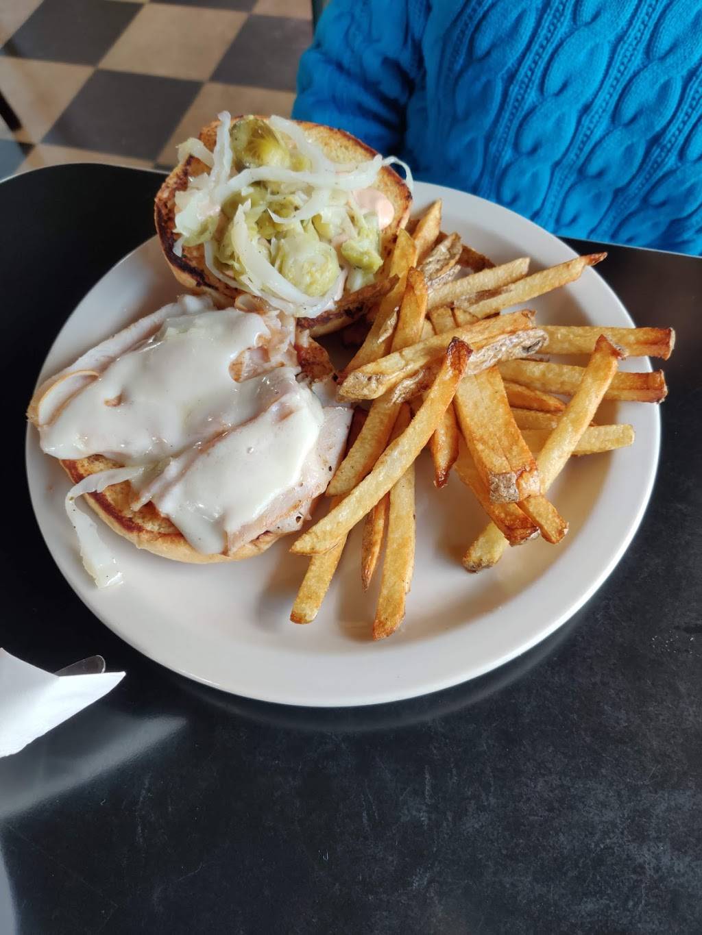 Traverse Bay Café | restaurant | 810 E Front St, Traverse City, MI 49686, USA | 2319431755 OR +1 231-943-1755