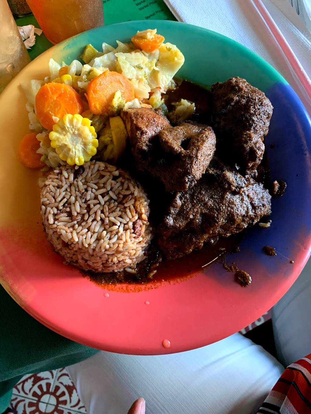 Reggae Hut | cafe | 4814 Almeda Rd, Houston, TX 77004, USA | 7135207171 OR +1 713-520-7171