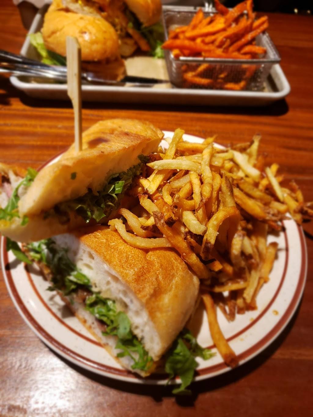 1801 Grille | restaurant | 700 Lincoln St #200, Columbia, SC 29201, USA | 8037771801 OR +1 803-777-1801