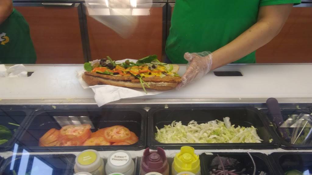 Subway Restaurants | restaurant | 5160 Aldine Mail Rte Rd, Houston, TX 77039, USA | 2815906616 OR +1 281-590-6616