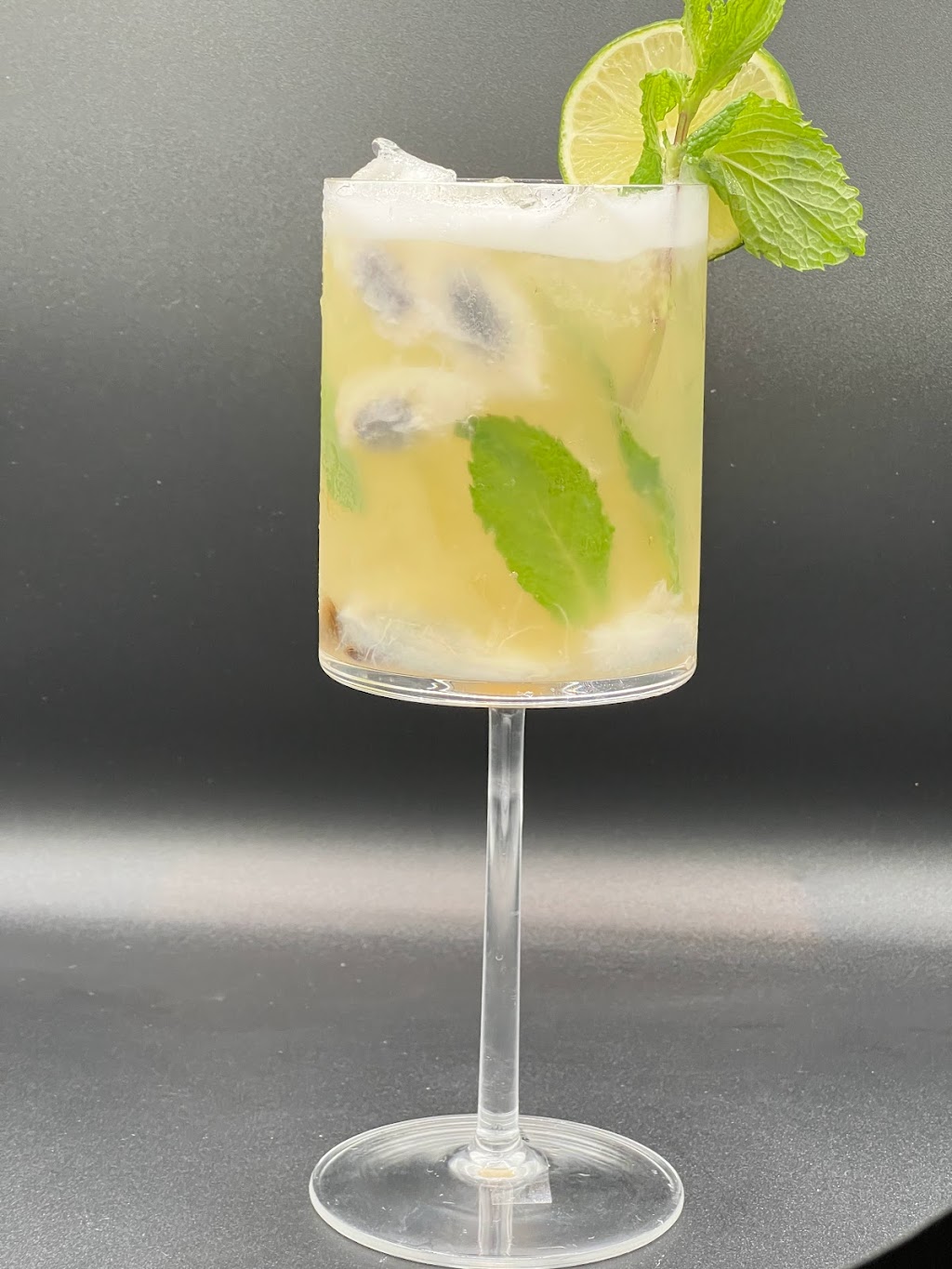 La Playa Fresh Seafood | restaurant | 6410 Detroit Ave, Cleveland, OH 44102, USA | 2163312757 OR +1 216-331-2757