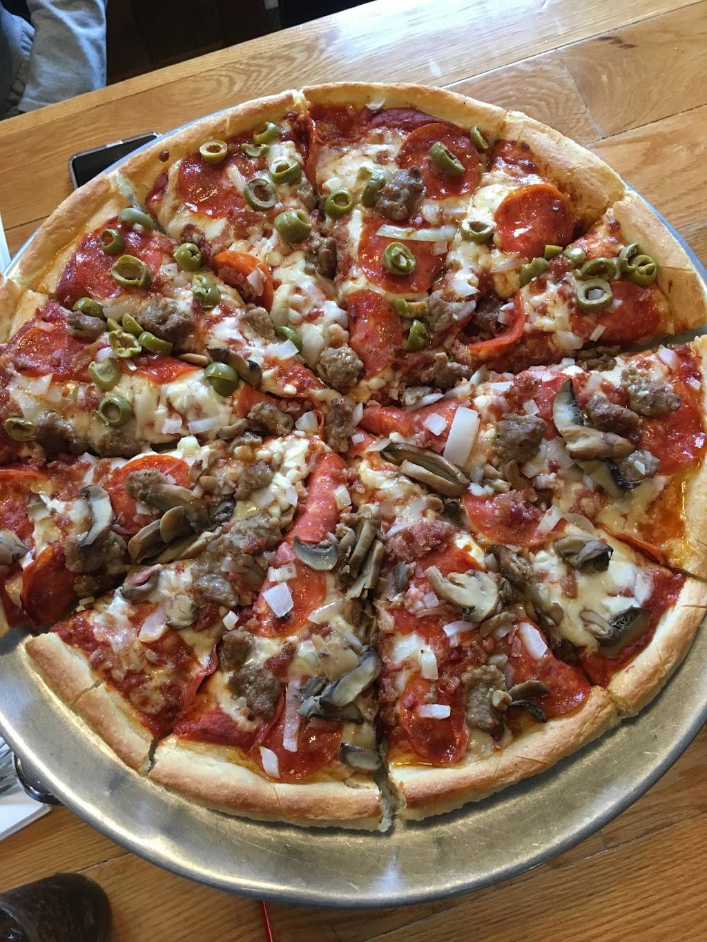 Linwood Hotel | restaurant | 115 W Center St, Linwood, MI 48634, USA | 9896973041 OR +1 989-697-3041