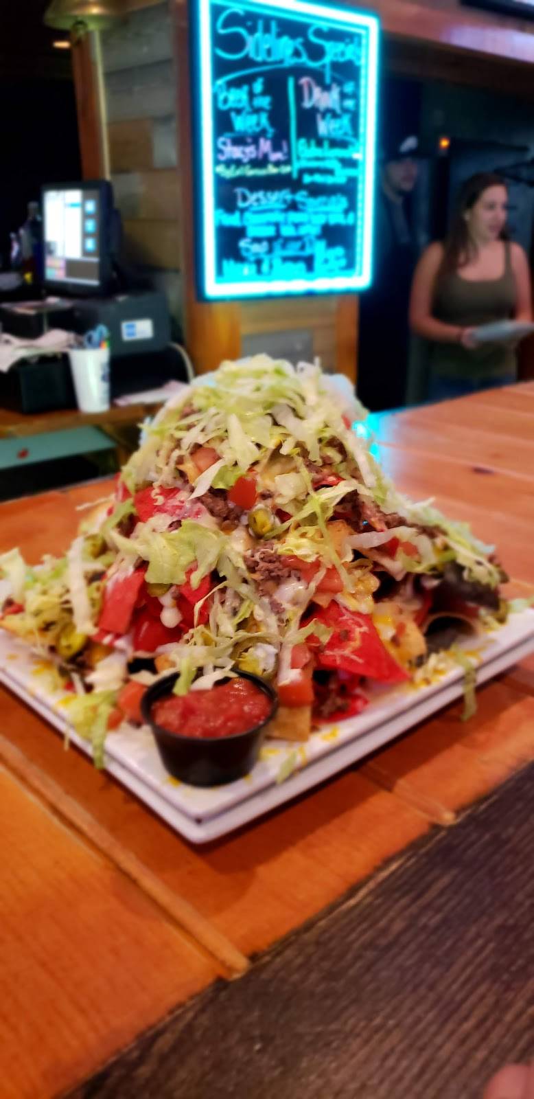 Sidelines Sports Bar & Grill | restaurant | 2 S. Sharp Street, Millville, NJ 08332, USA | 8568251667 OR +1 856-825-1667