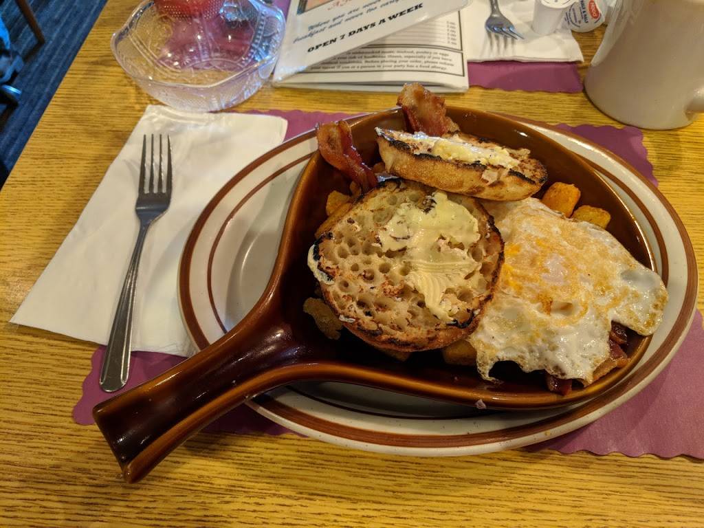 Newcomb Farms Family Restaurant | restaurant | 31 Beale St, Quincy, MA 02170, USA | 6174729641 OR +1 617-472-9641