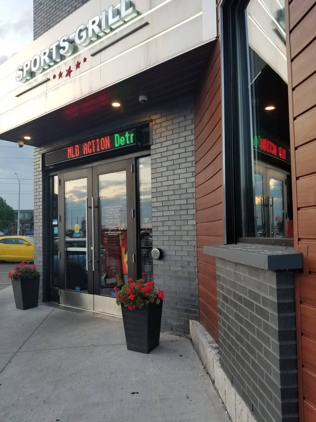 Shoeless Joes Sports Grill | restaurant | 13 Bell Blvd, Belleville, ON K8P 4S5, Canada | 6137791134 OR +1 613-779-1134