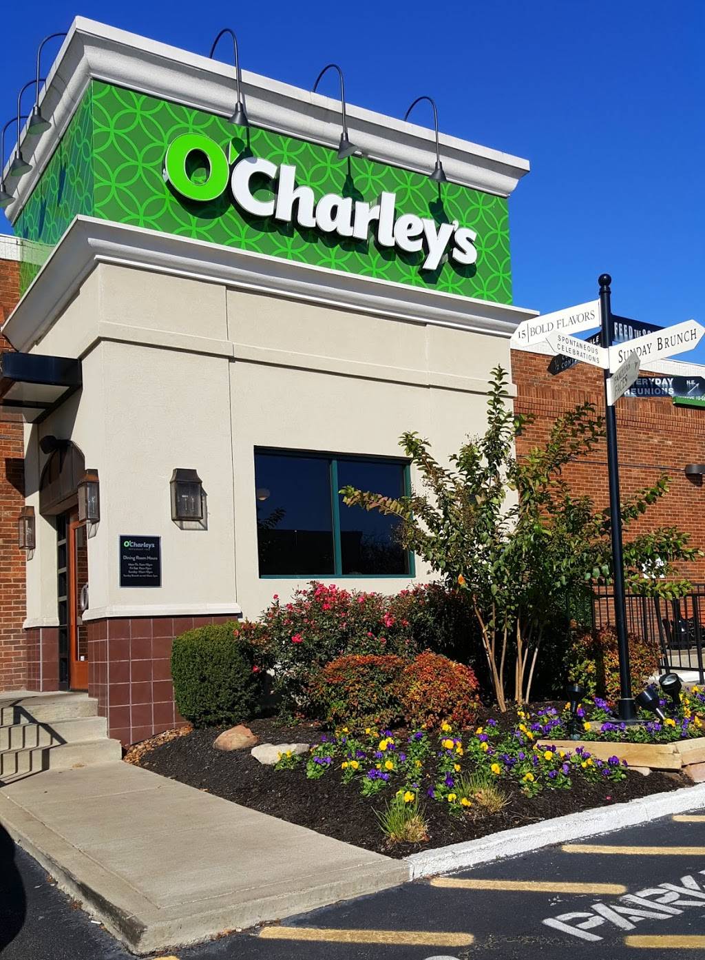 OCharley’s Restaurant & Bar | restaurant | 912 Rivergate Pkwy, Goodlettsville, TN 37072, USA | 6158594704 OR +1 615-859-4704