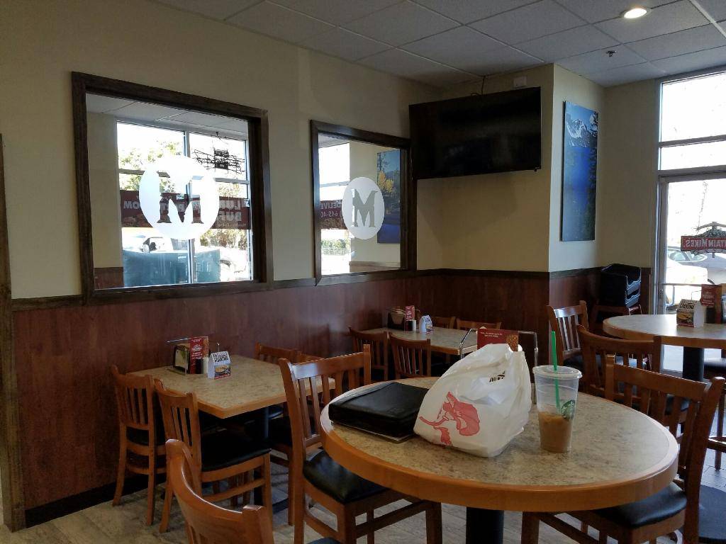 Mountain Mikes Pizza | meal delivery | 2828 Country Club Blvd, Stockton, CA 95204, USA | 2096454040 OR +1 209-645-4040