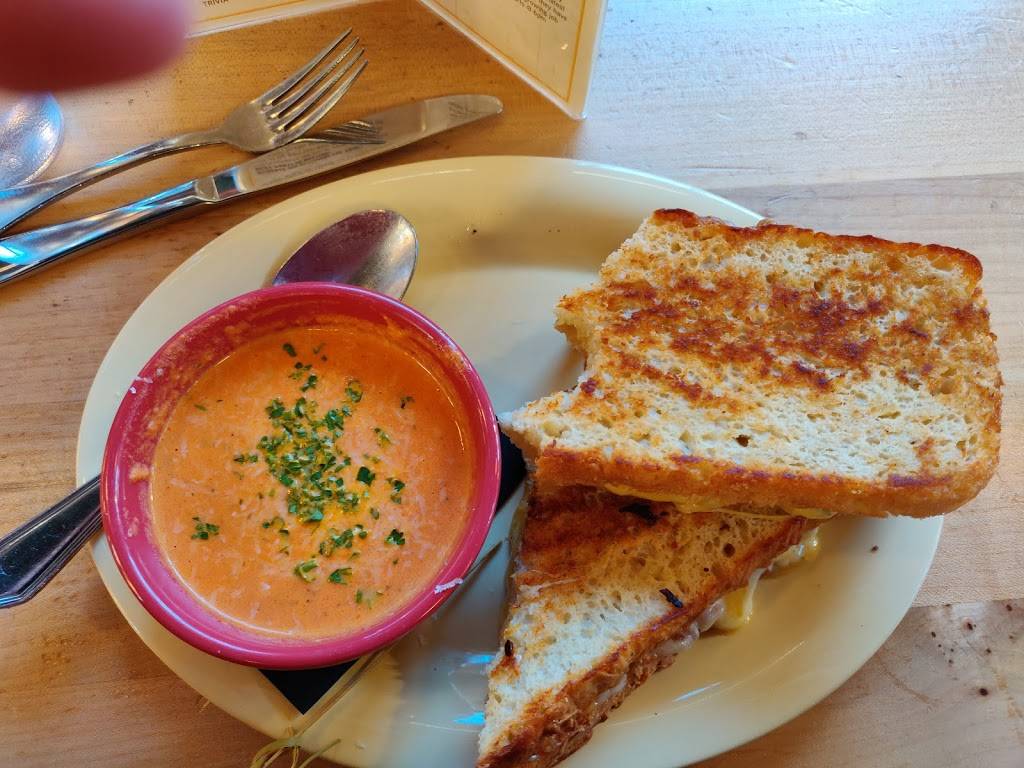 Watershed Pub & Kitchen | restaurant | 10104 3rd Ave NE, Seattle, WA 98125, USA | 2067297433 OR +1 206-729-7433