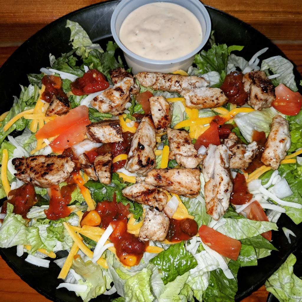 Mels Bar & Grill | restaurant | 137 E Main St, Brandon, WI 53919, USA | 9203465678 OR +1 920-346-5678