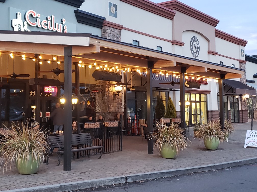 Cicilys Pastaria & Grill | restaurant | 1251 E McAndrews Rd #110, Medford, OR 97504, USA | 5417763500 OR +1 541-776-3500