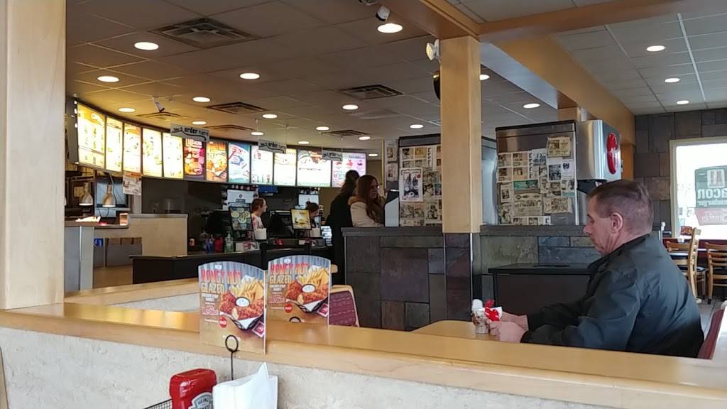 Dairy Queen Grill & Chill | restaurant | 616 3rd St, Columbus, IN 47201, USA | 8123729601 OR +1 812-372-9601