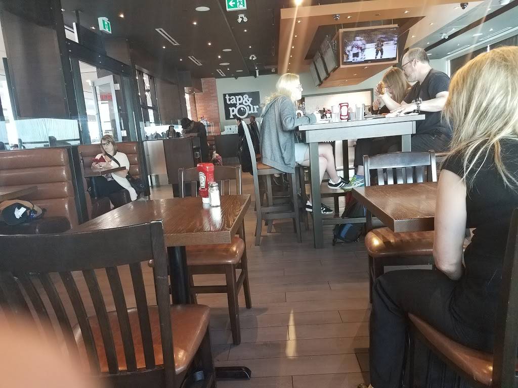 Tap & Pour | restaurant | Mississauga, ON L4W 1S9, Canada | 4167762658 OR +1 416-776-2658