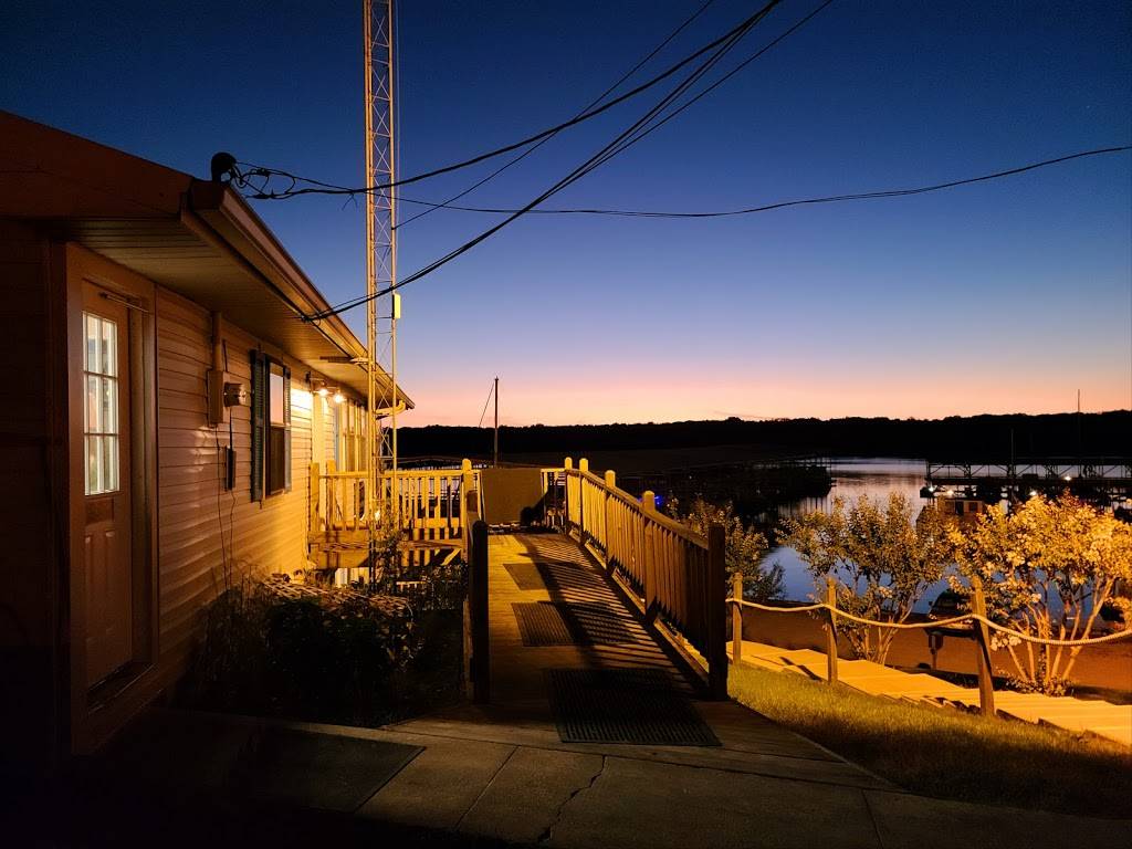 Guys Place On Water Dining | restaurant | 641 Joe Wheeler Brown Rd, Fulton, MS 38843, USA | 6628625253 OR +1 662-862-5253