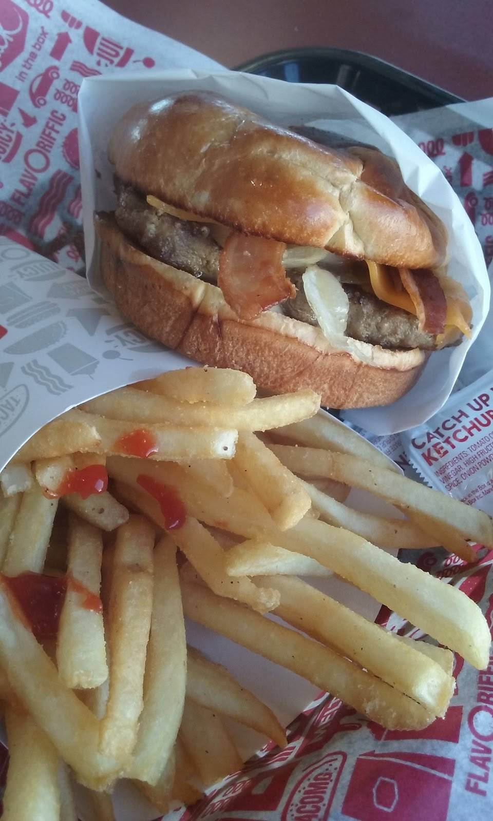 Jack in the Box | restaurant | 2405 Royal Ln, Dallas, TX 75229, USA | 9724061023 OR +1 972-406-1023