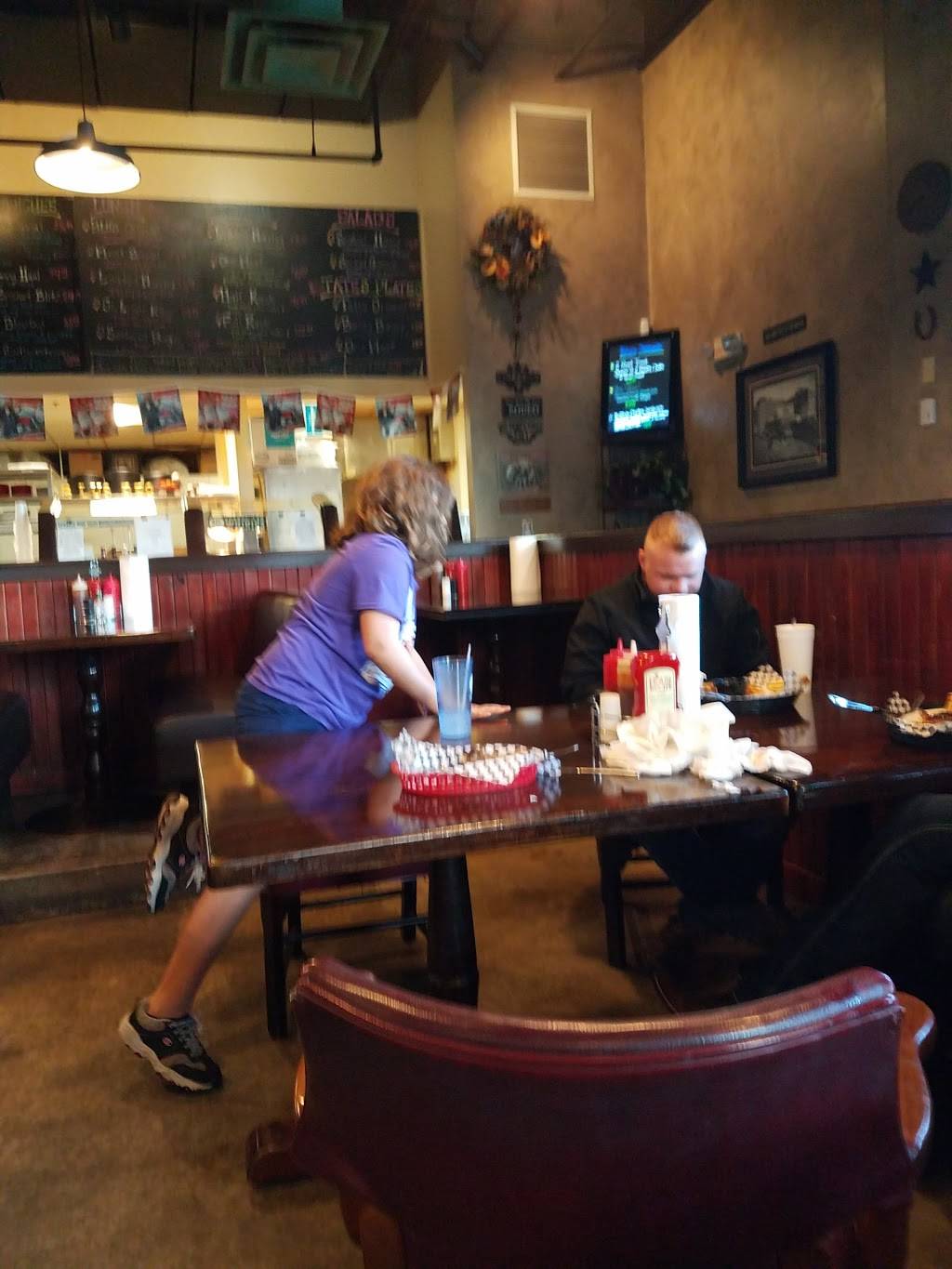 Blus BBQ and Burgers | restaurant | 612 N Robinson Ave, Oklahoma City, OK 73102, USA | 4056022587 OR +1 405-602-2587