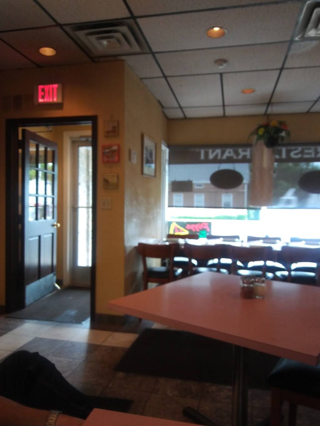 Sorrento Pizzeria & Restaurant | restaurant | 879 High Ridge Rd, Stamford, CT 06905, USA | 2039681010 OR +1 203-968-1010