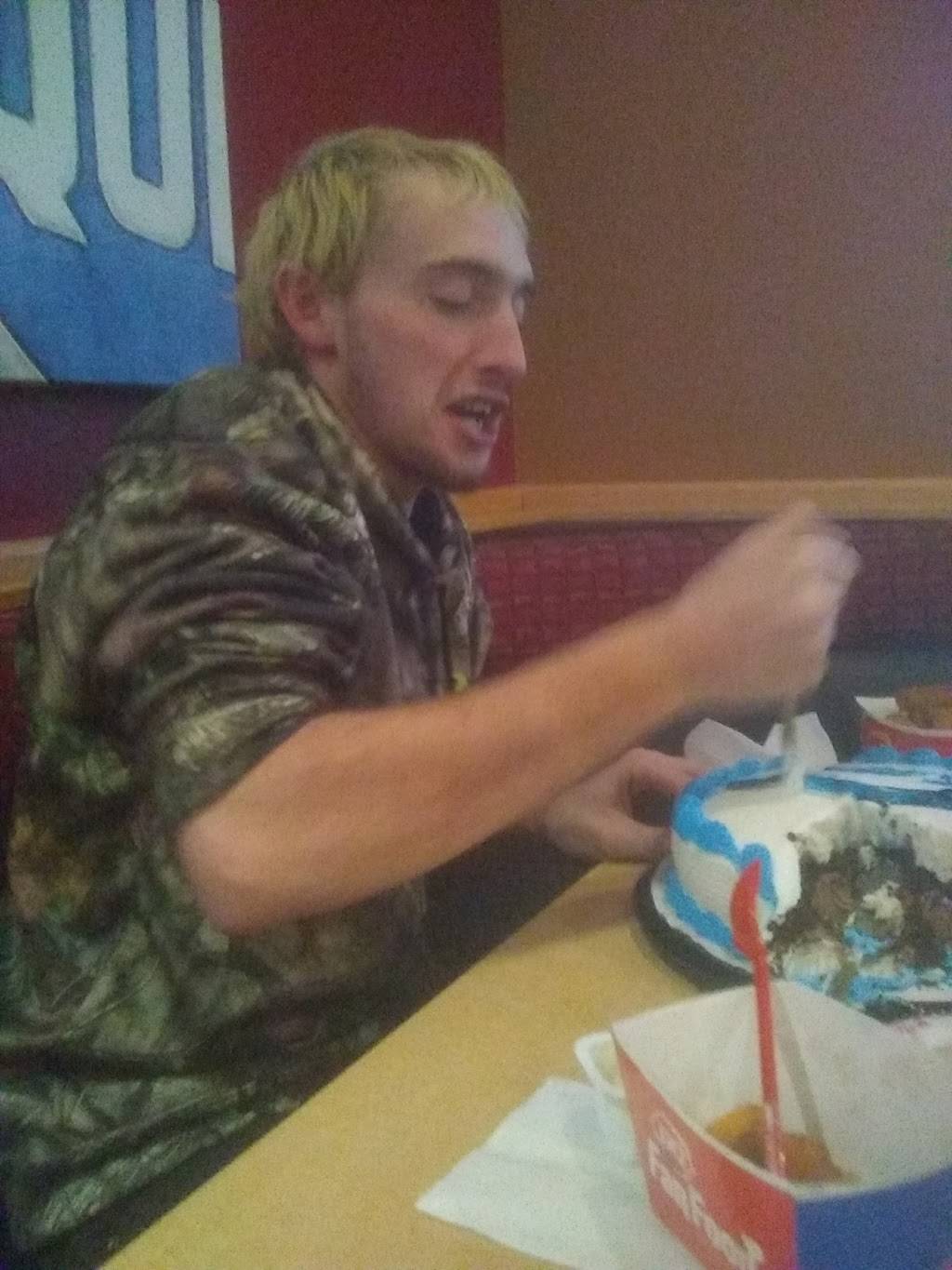 Dairy Queen Grill & Chill | restaurant | 416 N Main St, Middlebury, IN 46540, USA | 5748255222 OR +1 574-825-5222