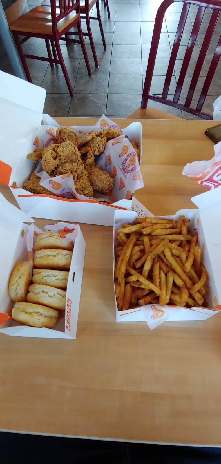 Popeyes Louisiana Kitchen | restaurant | 2406 Bay Area Blvd, Houston, TX 77058, USA | 2814886102 OR +1 281-488-6102