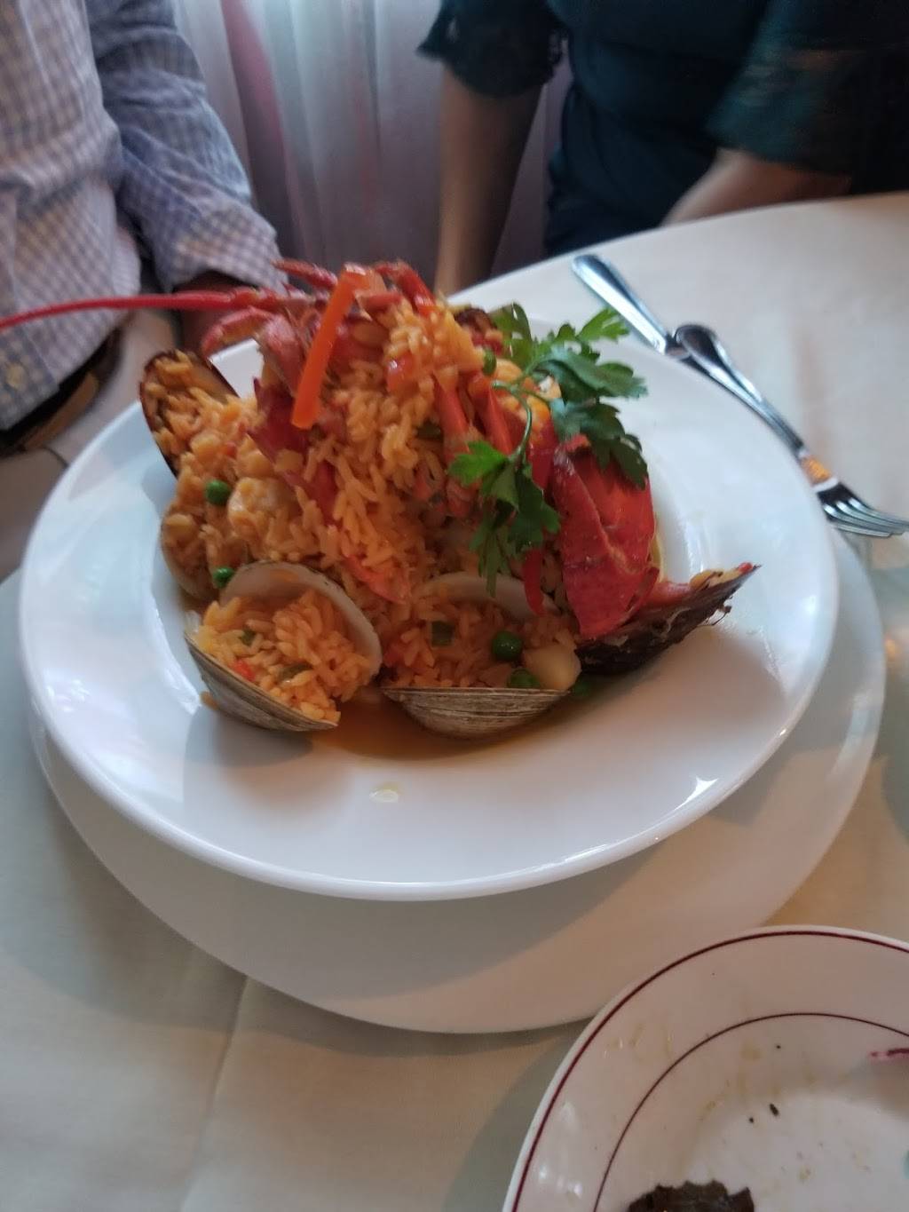 Tequila Bistro | restaurant | 824 Pearl St, Elizabeth, NJ 07208, USA | 9089651002 OR +1 908-965-1002