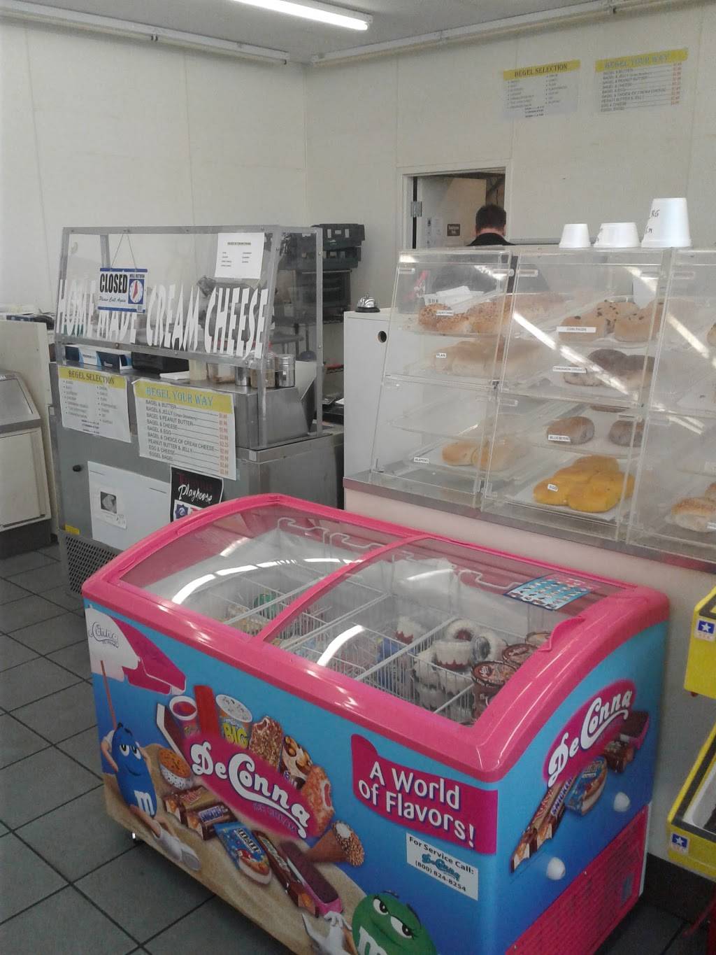 Bagel World | restaurant | 1907 Highway 524, Cocoa, FL 32926, USA | 3216315503 OR +1 321-631-5503