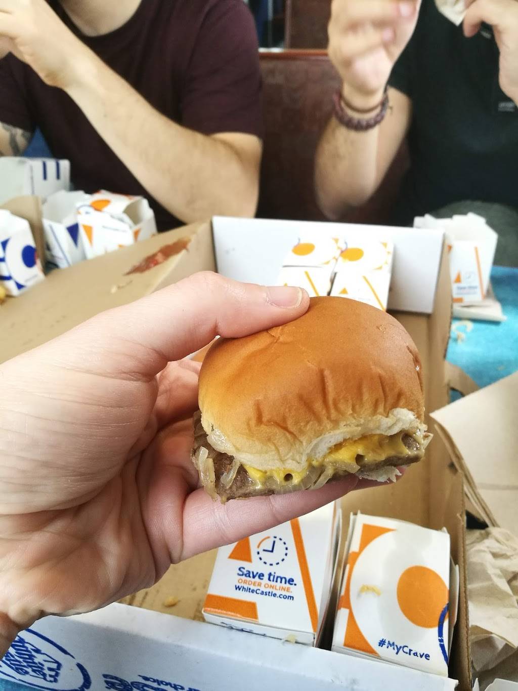 White Castle | restaurant | 6364 Woodward Ave, Detroit, MI 48202, USA | 3139725556 OR +1 313-972-5556