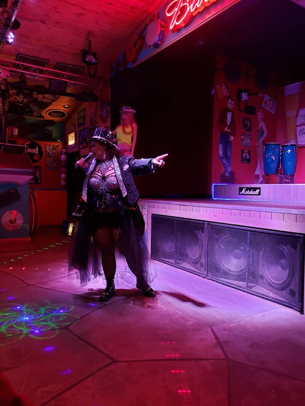 3rd Chute | restaurant | 2204 Fosterburg Rd, Alton, IL 62002, USA | 6184681118 OR +1 618-468-1118