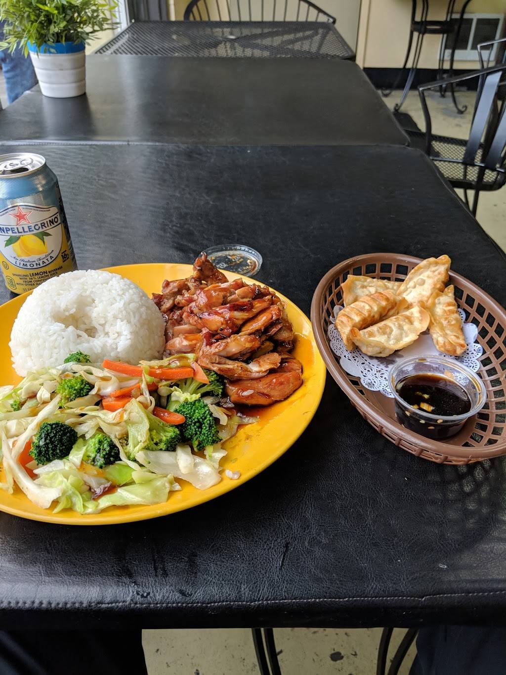 JST Seafood Market | restaurant | 1703 NW 16th Ave, Portland, OR 97209, USA | 5039721140 OR +1 503-972-1140