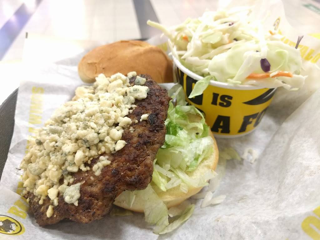 Buffalo Wild Wings | restaurant | John F. Kennedy International Airport (JFK), Terminal 4, Jamaica, NY 11430, USA | 7187514769 OR +1 718-751-4769