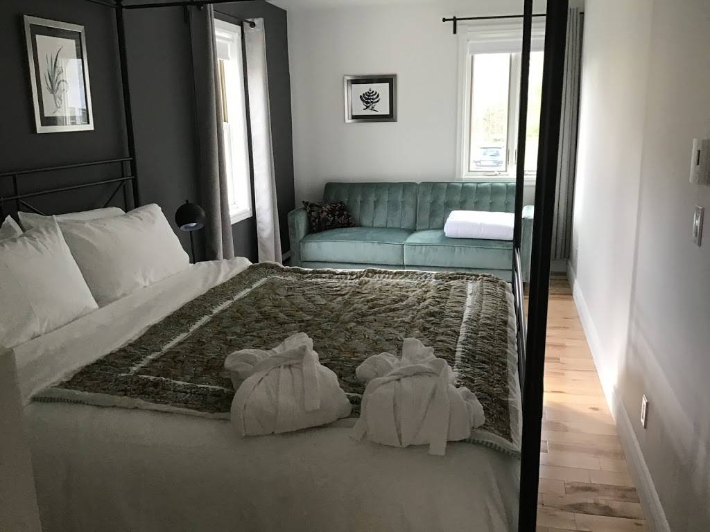 Auberge du Joli Vent | restaurant | 667 Rue de Bondville, Foster, QC J0E 1R0, Canada | 4502434272 OR +1 450-243-4272