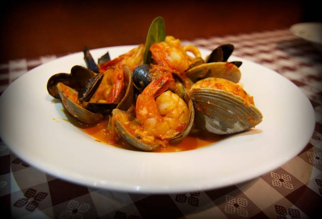 Primavera Pizzeria & Family Restaurant | restaurant | 38 Lake Rd, Congers, NY 10920, USA | 8452670666 OR +1 845-267-0666