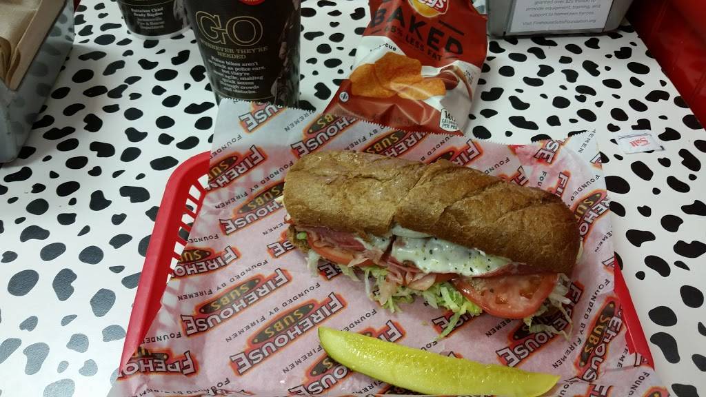 Firehouse Subs | meal delivery | 14948 Manchester Rd, Ballwin, MO 63011, USA | 6362209220 OR +1 636-220-9220