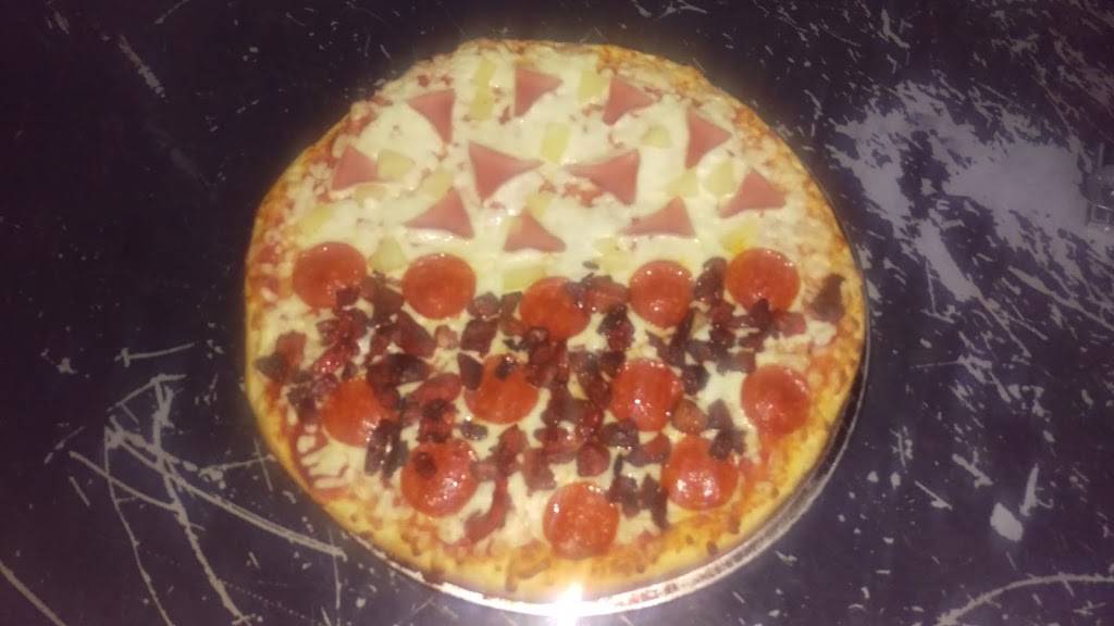 pizzas california | restaurant | Tecate, Eduardo Crosthwhite, 22710 Rosarito, B.C., Mexico | 016641824311 OR +52 664 182 4311