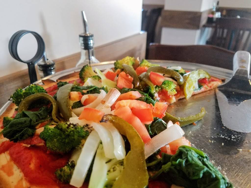 Pomodoro Pizza and Italian Restaurant | restaurant | 200 Chestnut St, Downingtown, PA 19335, USA | 6108730405 OR +1 610-873-0405