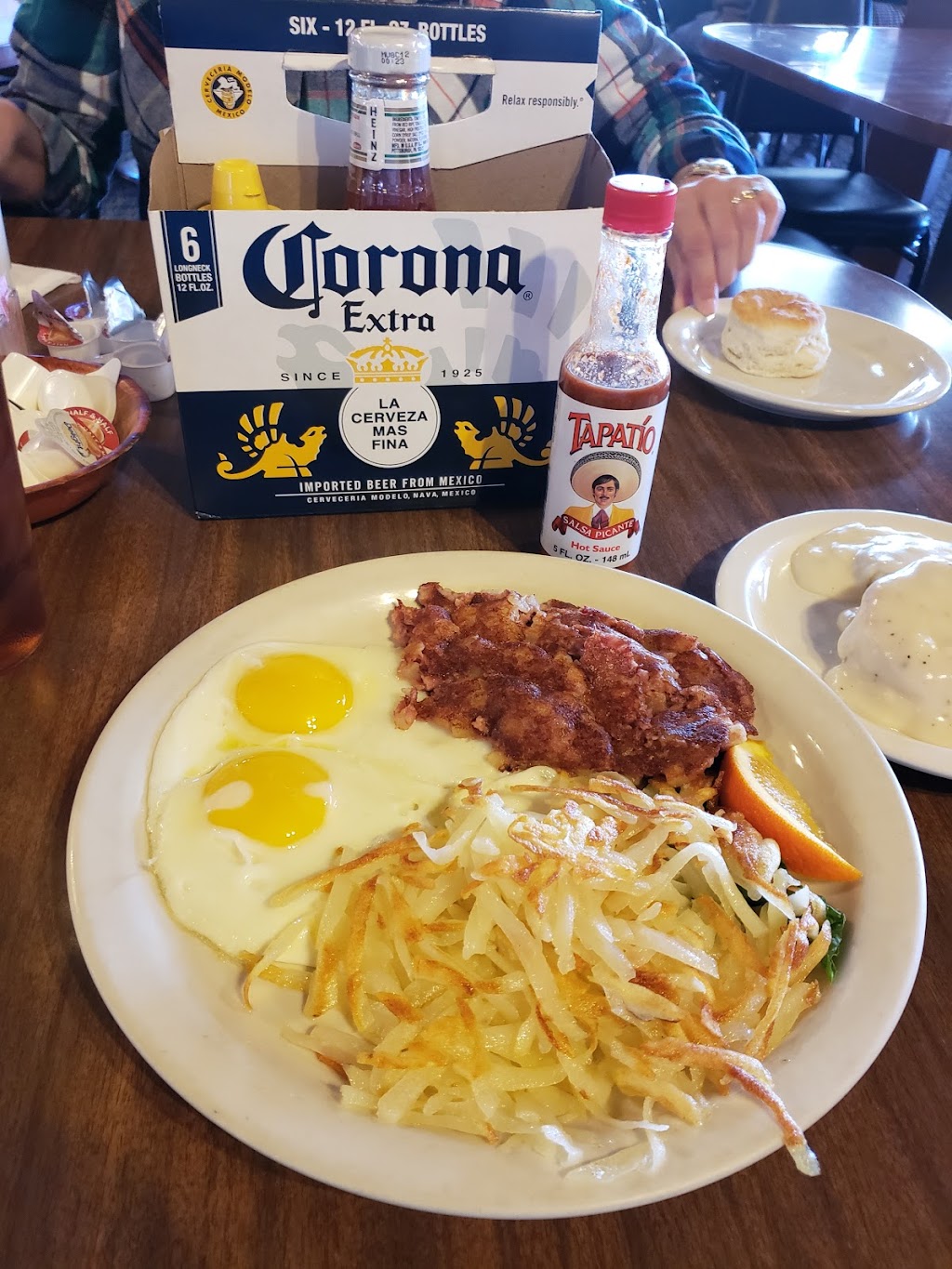 Sportsmens Bar & Grill | restaurant | 271 Main St, Bridgeport, CA 93517, USA | 7609329922 OR +1 760-932-9922