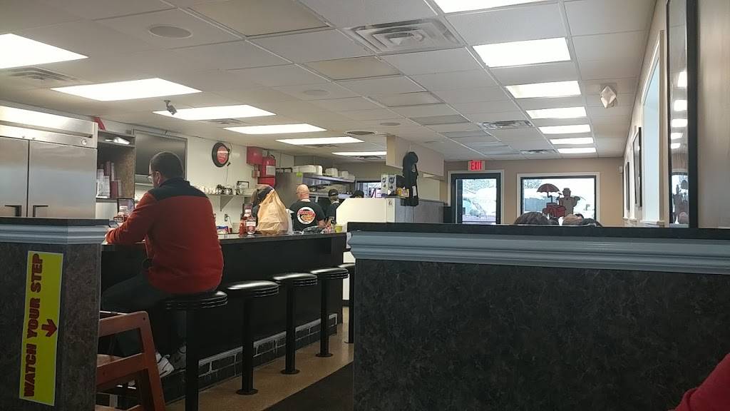 Jerrys Coney Island | restaurant | 5744 Highland Rd, Waterford Twp, MI 48327, USA | 2486733345 OR +1 248-673-3345