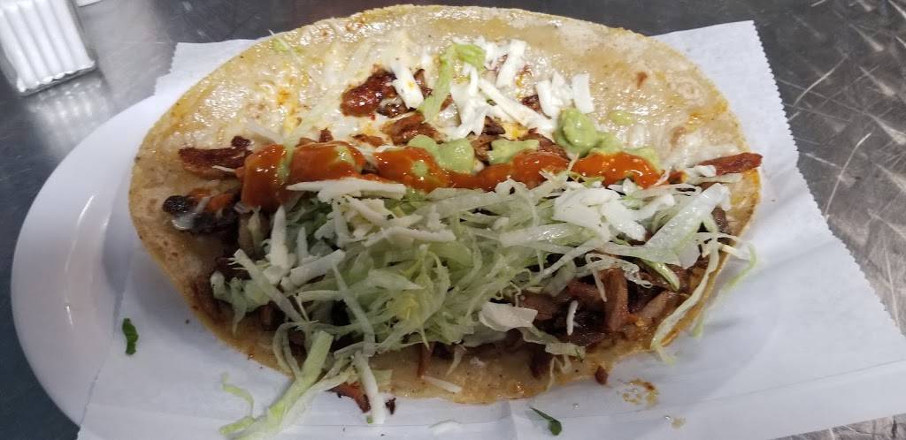 Tacos El Tio | restaurant | 3734 W Grand Ave, Chicago, IL 60651, USA | 7737724899 OR +1 773-772-4899