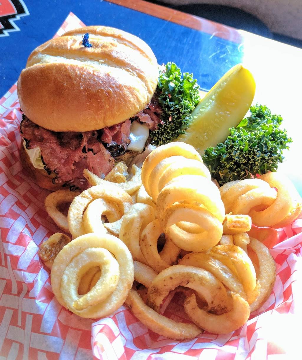 Madison Bear Garden | restaurant | 316 W 2nd St, Chico, CA 95928, USA | 5308911639 OR +1 530-891-1639