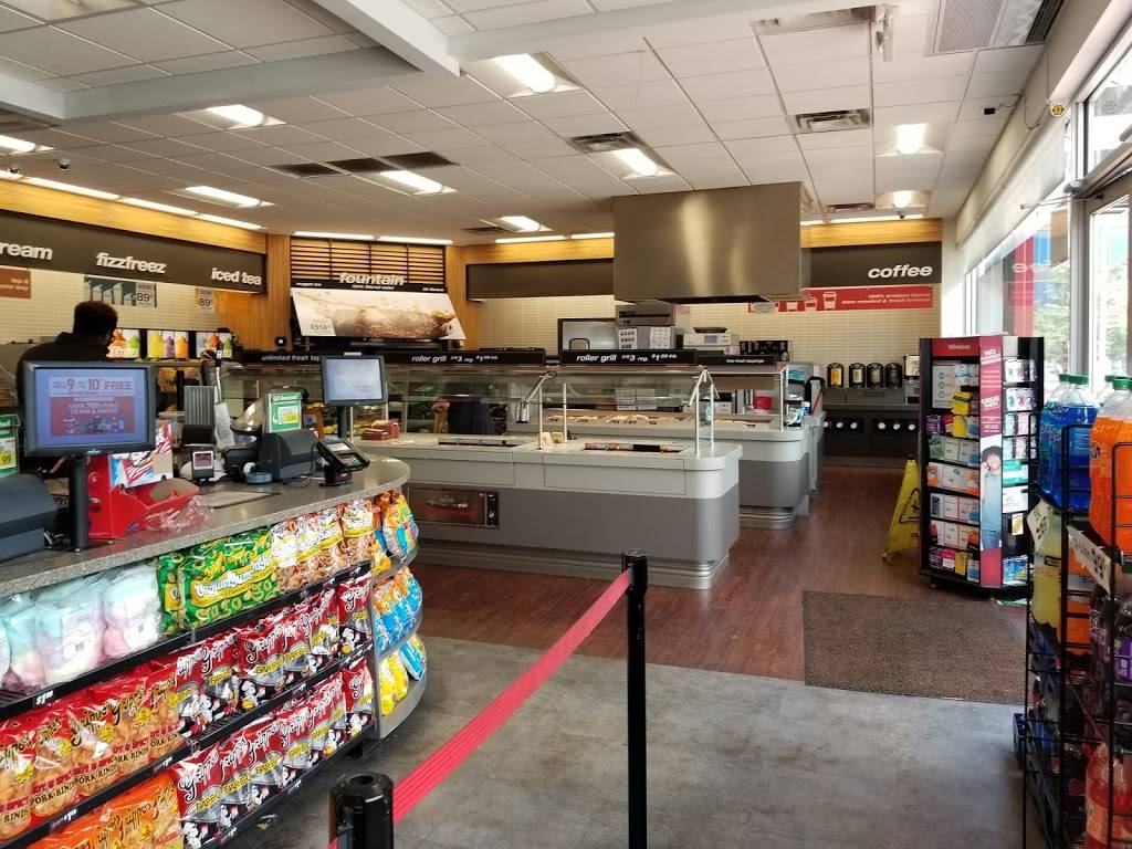 Thorntons | bakery | 100 W Broadway, Louisville, KY 40202, USA | 5025845355 OR +1 502-584-5355