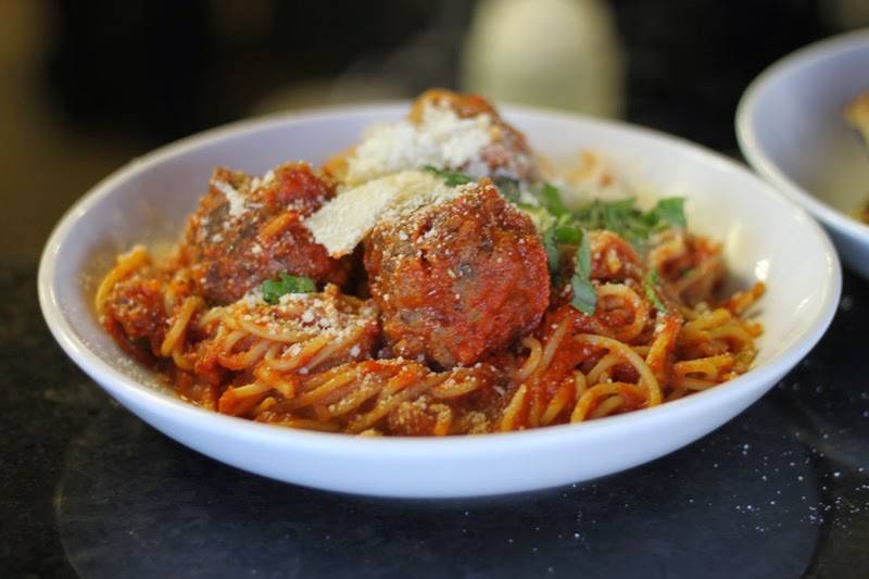 Albero Cafe | restaurant | 4811 E Central Ave, Wichita, KS 67208, USA | 3162609667 OR +1 316-260-9667