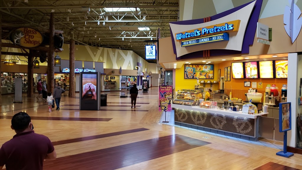 Wetzels Pretzels | restaurant | 5900 Sugarloaf Mills Cir # 130, Lawrenceville, GA 30043, USA | 6788470425 OR +1 678-847-0425