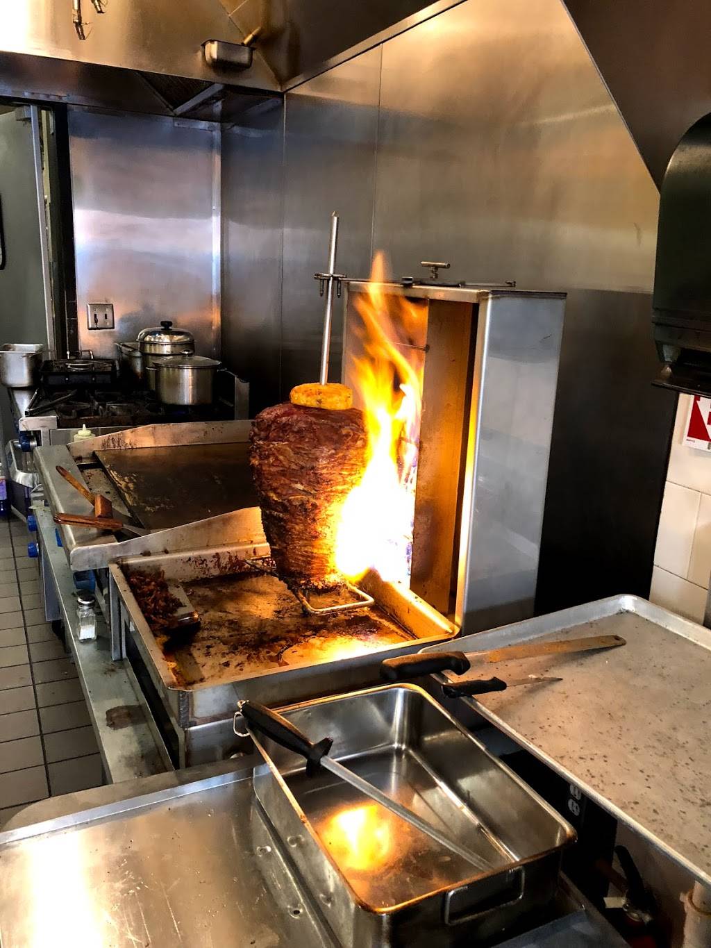 R Mexican Food | restaurant | 601 McCray St, Hollister, CA 95023, USA | 8316364805 OR +1 831-636-4805