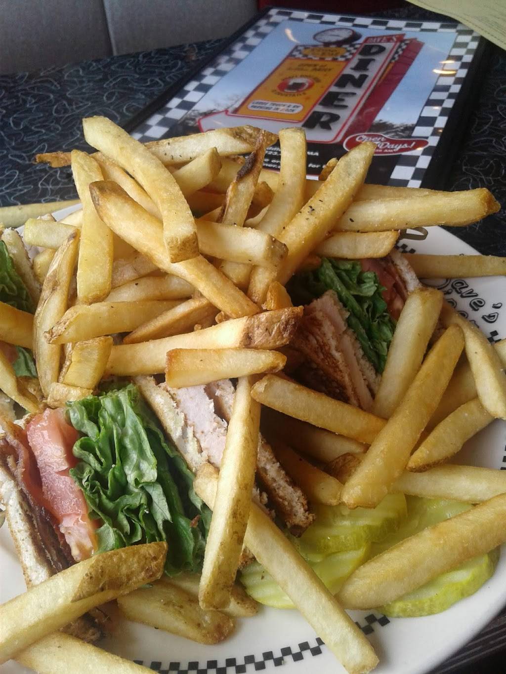 Daves Diner | restaurant | 390 W Grove St, Middleborough, MA 02346, USA | 5089234755 OR +1 508-923-4755